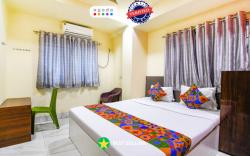 Goroomgo Hotel Narayanan Kolkata