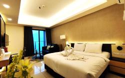 Genting ColdEscapeSuite AT Ion Delemen