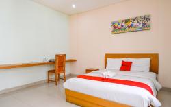 RedDoorz Plus @ Mahendradatta Denpasar
