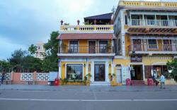 La Plage SeaView Suites