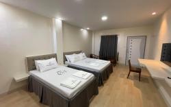 Urdaneta Premiére Hotel (Deluxe)