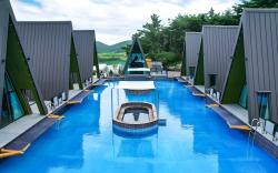 Pohang Peridot Pool Villa N Pool Glamping