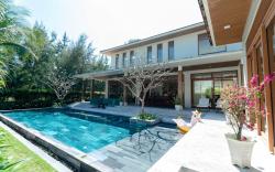 THE OCEAN ESTATES