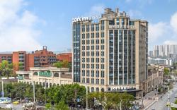 Park Inn by Radisson Chongqing East Station Changshengqiao Metro Station