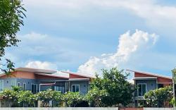 Private villa 3 houses combine 7 Bedrooms near airport