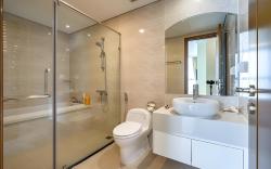Spacious Apt with City View at Landmark Plus