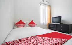 OYO 94102 Kuningan Guest House Syariah