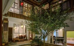 Floral Tengchong Heshun Ancient Town Yungui Homestay