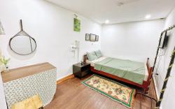 Liight House Hanoi Homestay - Cottage Bedroom