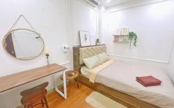 Liight House Hanoi Homestay - Minimal Bedroom