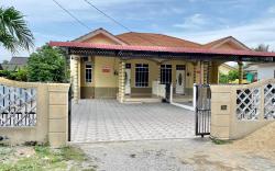 49 Homestay 3 Bedroom Aircond (ASTRO+UNIFI)
