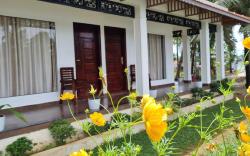 Riverview villa