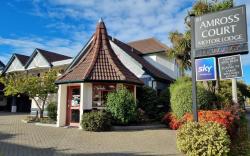 Amross Court Motel