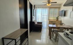 Two-bedroom Cityscape Bacolod 1001  w/ Pool Access