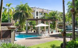 Tropical Gardens - Resort  9 Pools   Gym