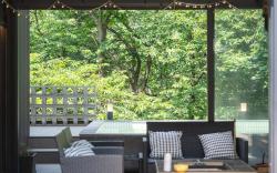 gwangju chez pompom dokchae poolvilla