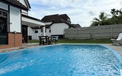 Fong Homestay - Pool Villa 872