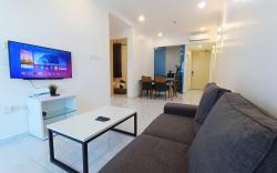 The Wave 2BR 4 Pax A07 - TVBox/Poolview/Parking