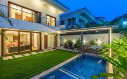 ELIVAAS 3 BHK with Pvt Pool - Azalea
