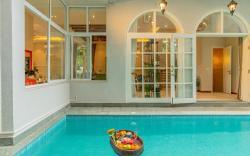 ELIVAAS 5 BHK Pet Friendly villa with Pvt Pool - Vacasa