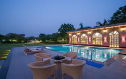 ELIVAAS 6 BHK Farmhouse with Pvt Pool & Garden - Enchantia