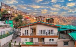 Alaya Stays Cliff Trident 3BHK Apartment in Panthaghati