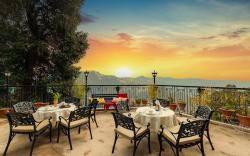 Alaya Stays 5 BHK with Hill View - Meridian Oak