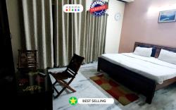 Goroomgo Noida Royal Residency	
