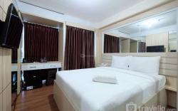 Comfort and Modern Studio Tifolia Apt By Travelio