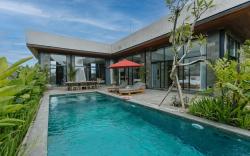 Beachfront Luxury 3 BD Villa by Joshua District 