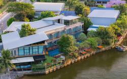 Phuengluang Riverside Hotel