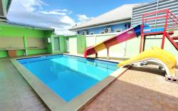 Green tea pool villa