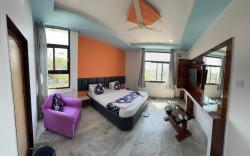 Hotel Indore Palace
