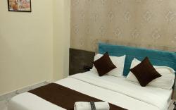Hotel West Inn Park - Chandlodiya, SG Highway