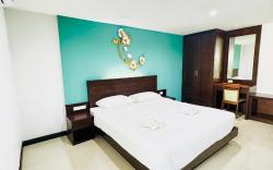 La Casa Patong