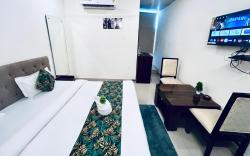 Hotel Chandra Grand