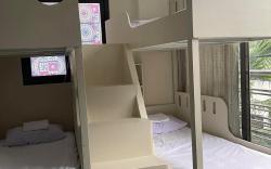 Station 1 Room: 4Beds own CR 1min walk to beach 4f