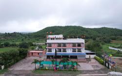 Hotel White Lotus
