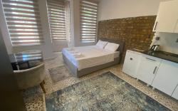 R&W Suites