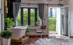 Saigon Hideout New World View