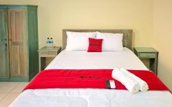 RedDoorz near Alun Alun Jepara