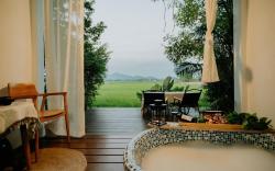 Nana 2 Accommodation in the Rice Fields