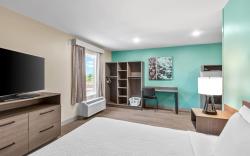 ECHO Suites Extended Stay by Wyndham Sterling