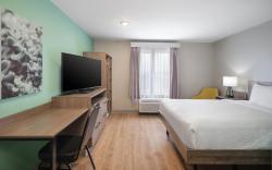 ECHO Suites Extended Stay by Wyndham Houston Pasadena Fwy Pl