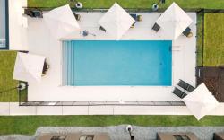 WaterWalk Extended Stay by Wyndham Jacksonville Deerwood Pk