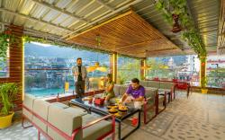 The Hosteller Rishikesh, Ganges