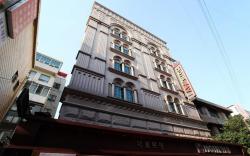 Sungshin University Station PAV