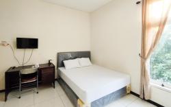 Hasana Guest House Syariah near Royal Plaza RedPartner