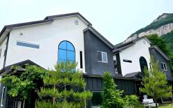 Poam Mountain Pool Villa Pension