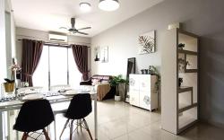 Cozy 2R1B Center of Kota Bahru 